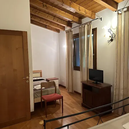 Al Buttasella Agroturismo *